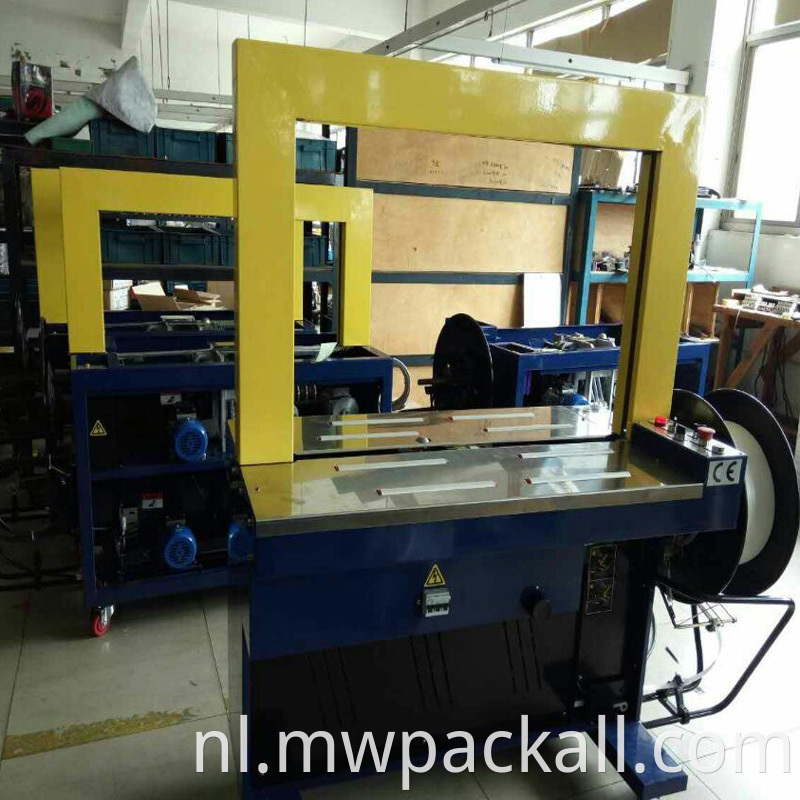 Automatische persmachinekleding, full-automatische kartonbandmachine